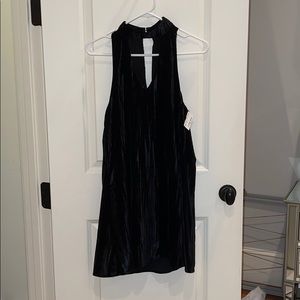 Black textured velvet key hole dress